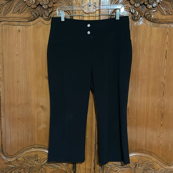ANNIKA Cuter & Buck Pants - ANNIKA Cutter & Buck Capri Golf Pant.  8